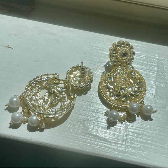 Festive Elegant Gold and White Pearl Choker Necklace Set with tikka - Picture 4 of 5